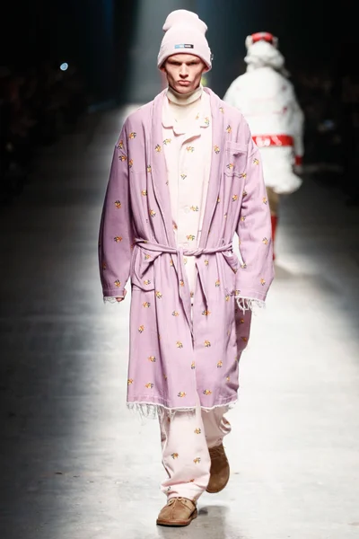 Look 42